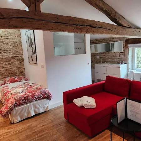 Bed & Breakfast Maison Laurenza La Grande 1760 Saint-Jean-de-Liversay