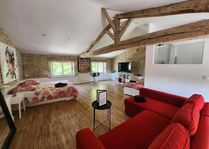 Maison Laurenza La Grande 1760 Bed and breakfast Saint-Jean-de-Liversay